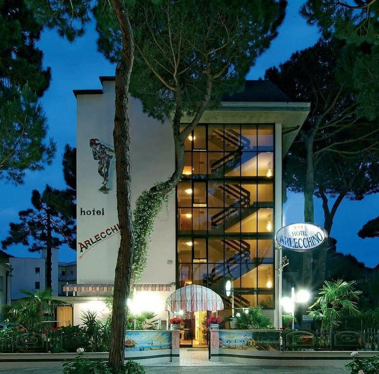 Hotel Arlecchino Milano Marittima Exterior foto